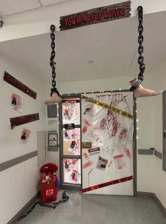 halloween door 2025
