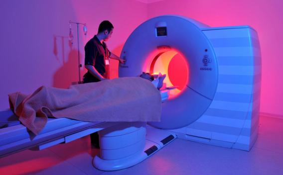 Operating MRI