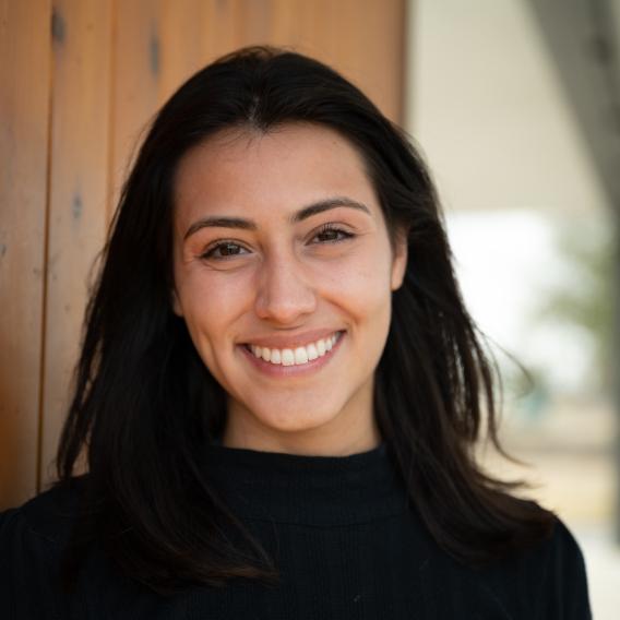 Headshot of Paola Sparagana