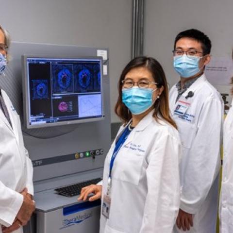 Drs. Ralph Mason, Li Liu, and Yihang Guo, and researcher Jeni Gerberich used a new tool called multispectral optoacoustic tomography